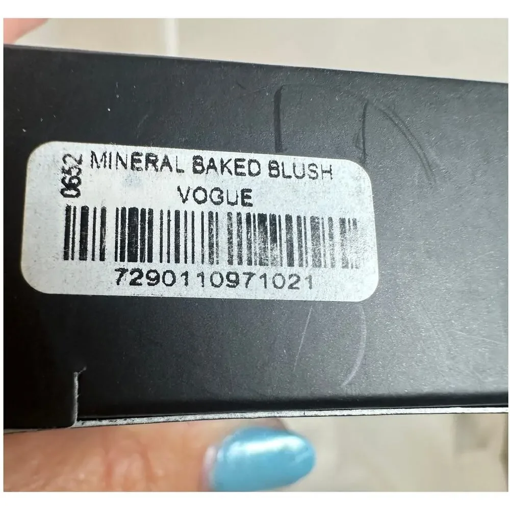 IL MAKIAGE Mineral Baked Blush – Vogue  (BNIB)